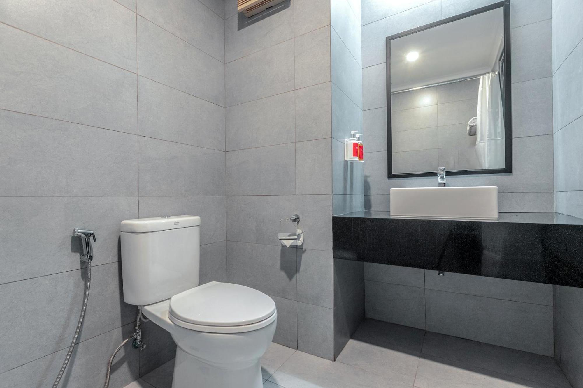 Super Oyo Townhouse 2 Hotel Gunung Sahari Jakarta Luaran gambar