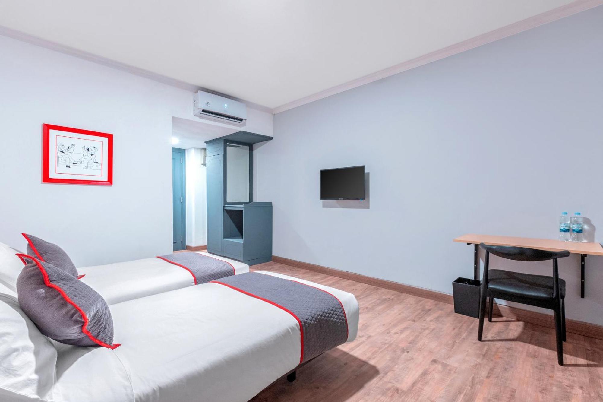 Super Oyo Townhouse 2 Hotel Gunung Sahari Jakarta Luaran gambar